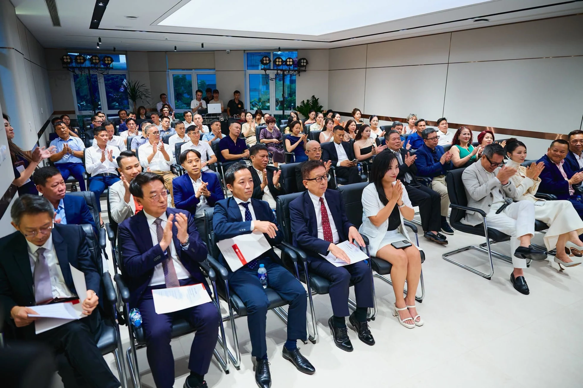 https://static.quochuyanhcorp.vn/24596/2026/6/Apollo Haus Hà Nội/18.jpg